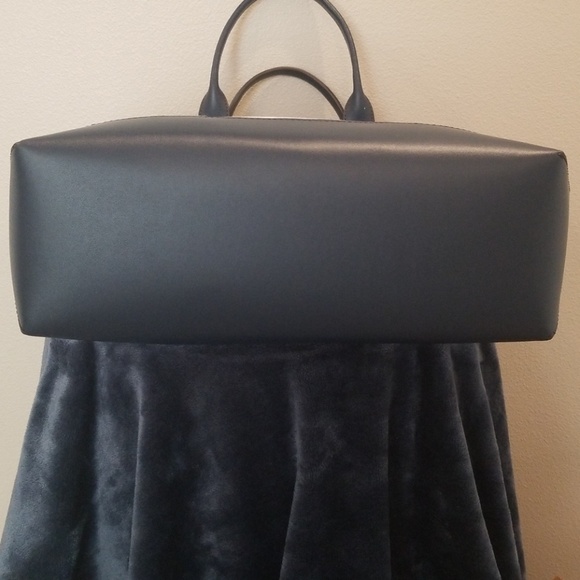 Michael Kors Tote - Picture 4 of 8